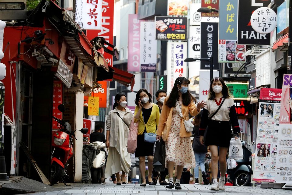 Kinh tế Hàn Quốc tiếp tục đối mặt những “cơn gió ngược”