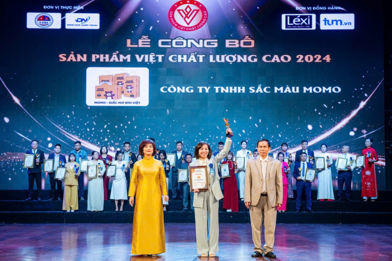 Tã bỉm Momii vinh dự nằm trong Top 100 Thương hiệu uy tín hàng đầu Việt Nam năm 2024