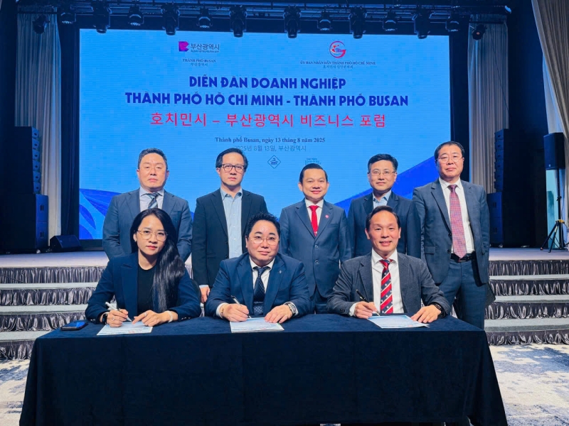 Tiến sĩ Nguyễn Chí Tân (Phòng khám Thuận Kiều) tham dự Lễ kỷ niệm 30 năm quan hệ TP.HCM – Busan