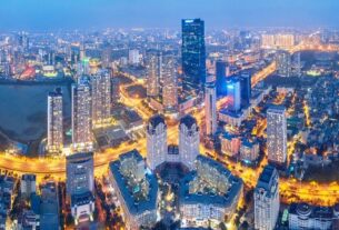 Vững vai trò đầu tàu kinh tế
